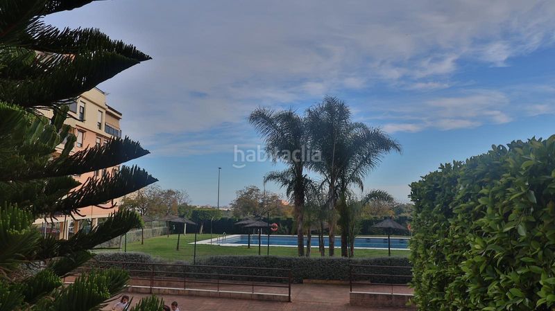 Foto 501371ec-fb9b-4313-9760-a55ae2a0a172. Pis amb aparcament piscina a El Consul - Ciudad Universitaria - El Romeral Málaga