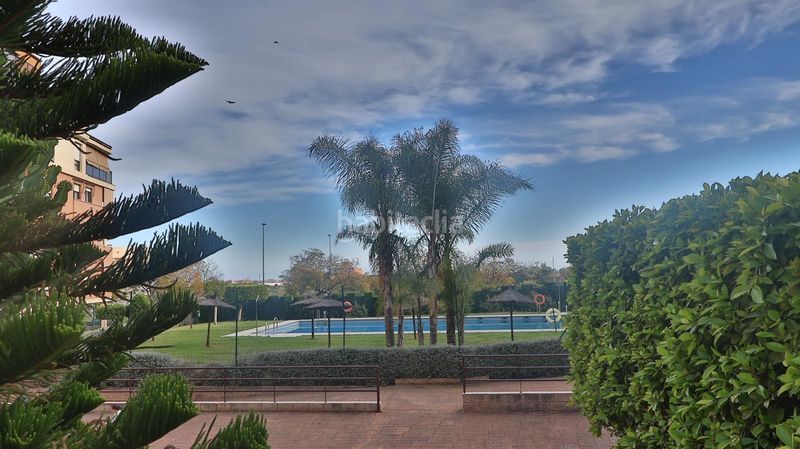 Foto 5762134b-024c-433c-b3db-672391825e25. Pis amb aparcament piscina a El Consul - Ciudad Universitaria - El Romeral Málaga
