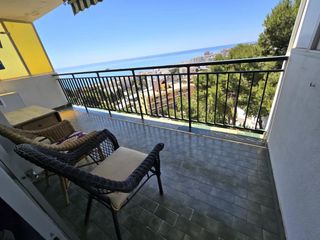 Appartamento in Loma de los Riscos. Espectacular piso con vistas panorámicas al mar en torremolinos