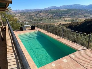 Masia a Partidas Norte. Espectacular finca con dos viviendas con piscinas en ronda
