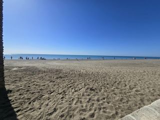Flat in Paseo Marítimo Oeste - Pacífico. Oportunidad única junto al mar!