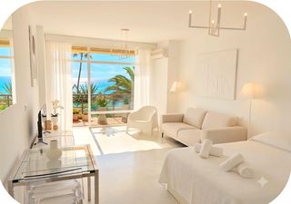 Estudio en El Bajondillo. Primera línea de playa en torremolinos