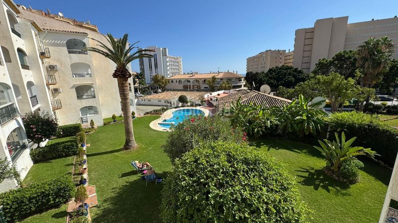 Foto 404a7e9f-b0aa-470e-a564-f9b68b207b87. Pis amb aparcament piscina a La Carihuela - Los Nidos Torremolinos