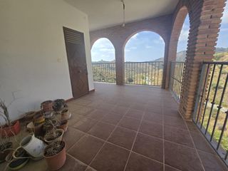 Maison à Arenas. Oportunidad de inversión en daimalos  arenas   4 viviendas con g