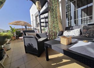 Attique à Las Cañadas. Ático con dos terrazas  45 m2  solárium de 90 m2  2 dormitorios