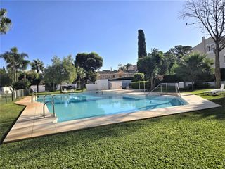 Location Maison à Guadalmar. Exclusivo chalet de 5 dormitorios  3 plantas  piscina  a 5 minut