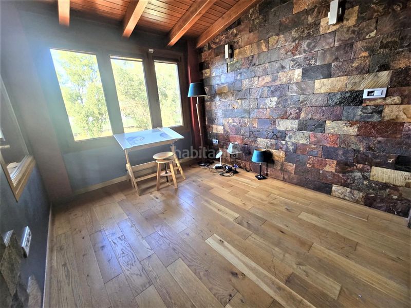 Foto 6b373f7d-7cb3-4b33-8f7d-0ee28a8aa281. Alquiler casa exclusivo chalet de 5 dormitorios 3 plantas piscina a 5 minutos de la playa en Málaga