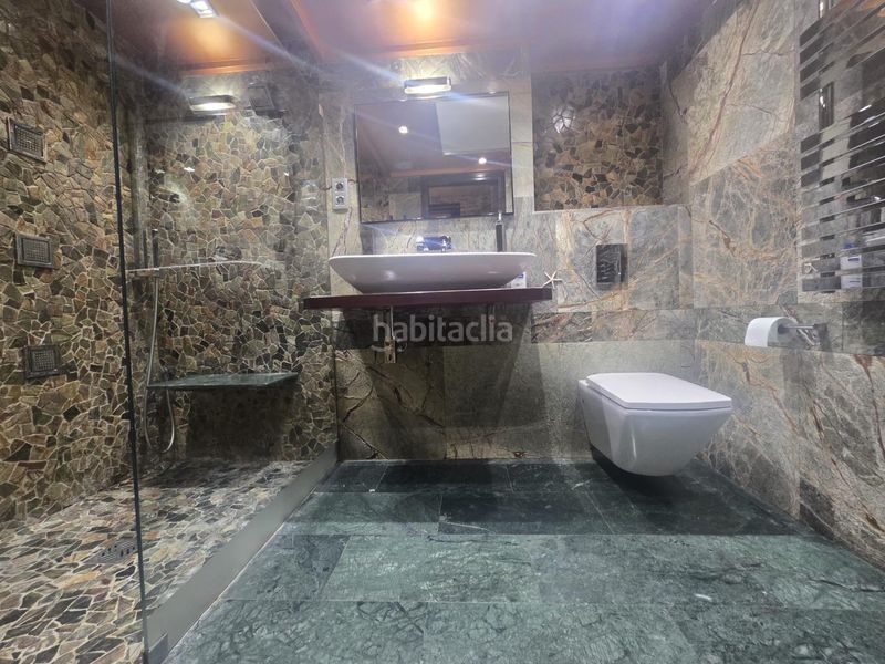Foto 8ff8d87c-06cb-47c9-8581-fc6e5e044231. Alquiler casa exclusivo chalet de 5 dormitorios 3 plantas piscina a 5 minutos de la playa en Málaga