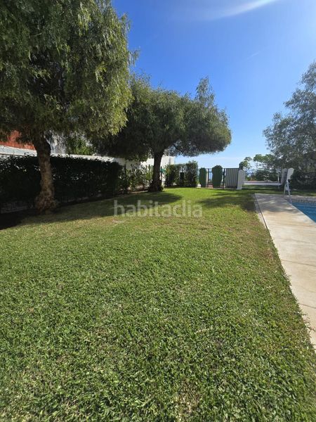 Foto 30ff1cfe-9eda-495d-af25-3bab0071e35f. Duplex avec piscine dans Montemar Torremolinos