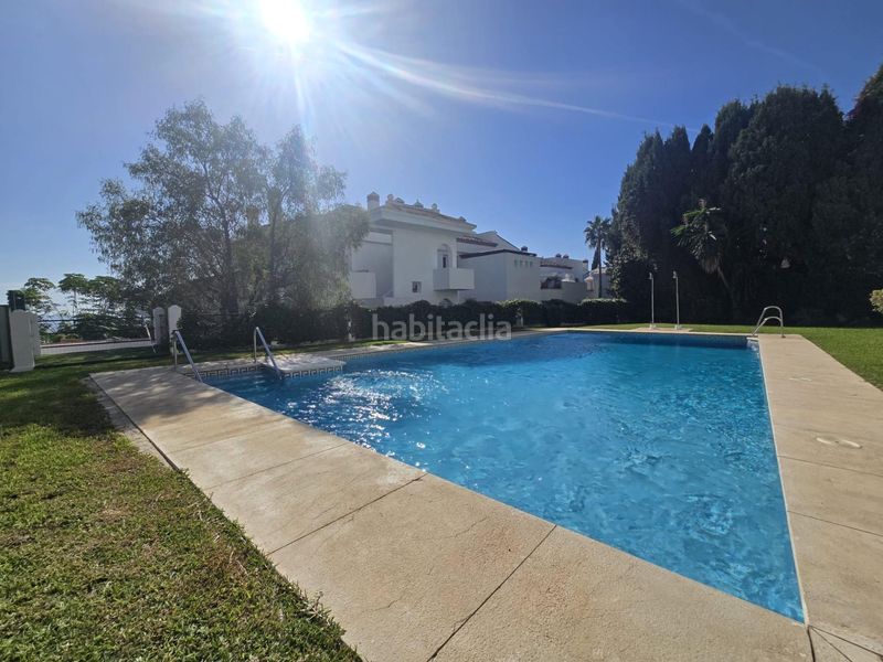 Foto f4553fc2-26ee-4458-9572-be63f7326bf2. Duplex avec piscine dans Montemar Torremolinos