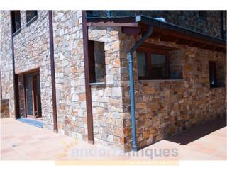 Casa adossada a Soldeu-Incles. Casa en venta en canillo