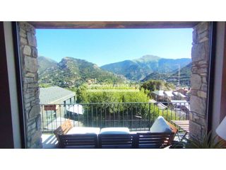 Casa a La Massana. Residencia situada en el encantador y tranquilo pueblo de sispon