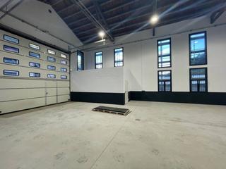 Miete Fabrikhalle in La Massana. Nave industrial en alquiler en la massana