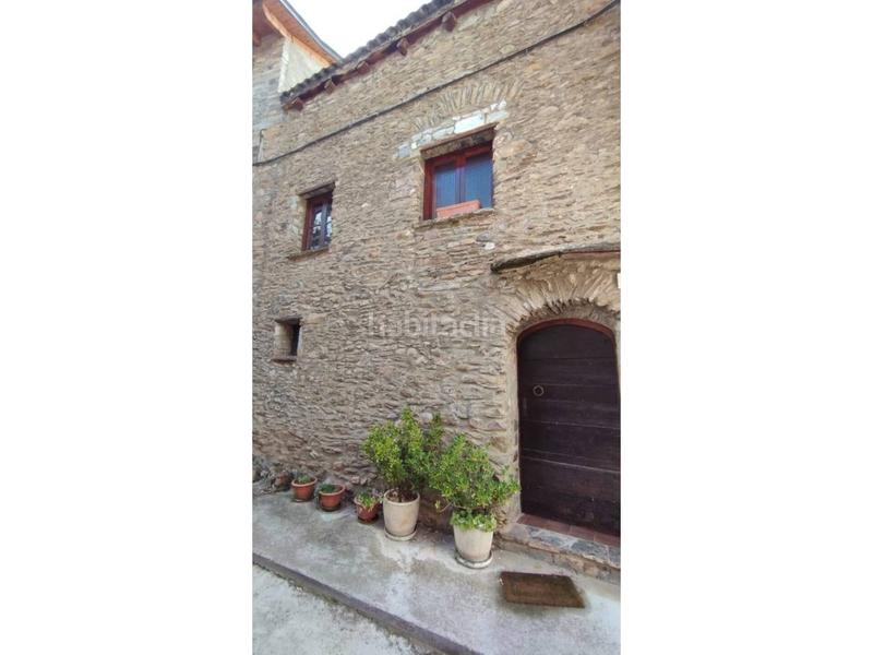 Foto 9a97fd95-f64a-4449-9d6e-7880524cf4b6. Masía casa de pueblo en venta en plaza mayor en Ribera d´Urgellet