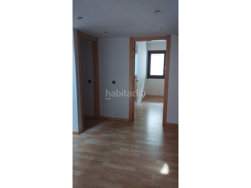 Foto f7b9c6c0-2173-4ee9-be12-b52f3e33afee. Lloguer dúplex amb calefacció aparcament piscina a Escaldes-Engordany