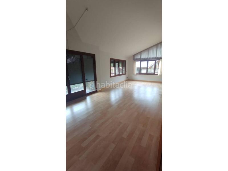 Foto 83246393-fc35-4f64-afde-89cd79426677. Miete zweistöckige wohnung mit heizung parking pool in Escaldes-Engordany