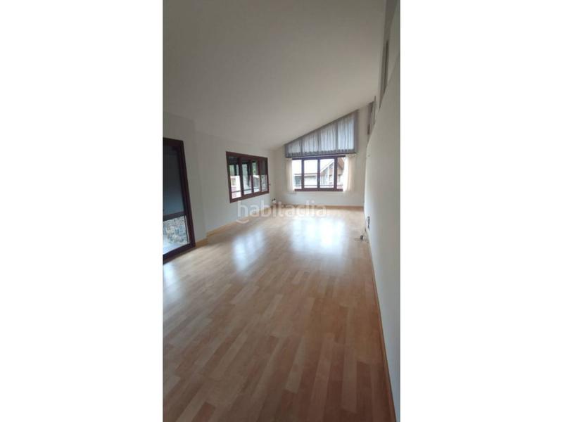 Foto 07cae609-8df3-4f74-8d8f-a2d93d983235. Rent duplex with heating parking pool in Les Escaldes Escaldes-Engordany