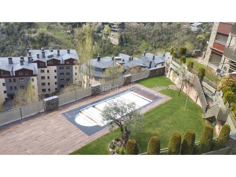 Foto d4bf8299-8cb0-4918-8c6c-34af70e455d1. Rent duplex with heating parking pool in Les Escaldes Escaldes-Engordany