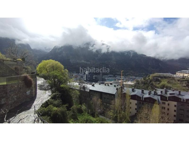 Foto f30e3b78-a9da-4dbe-ac43-5d5894c24eec. Rent duplex with heating parking pool in Les Escaldes Escaldes-Engordany