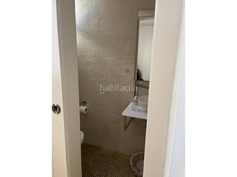 Foto 9339ef0b-196f-4d66-8cf5-b70d0cbea3a3. Local comercial  con rentabilidad en Barcelona