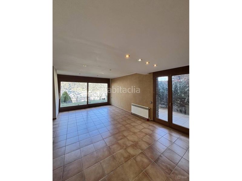 Foto 1e3cc44e-81c0-415c-ab02-581513653525. Casa adosada  en entorno exclusivo y privilegiado, a un minuto del Centro en Andorra la Vella