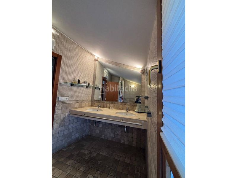 Foto 9aa542ab-1634-4329-a12b-311dcb8f3e27. Casa adosada  en entorno exclusivo y privilegiado, a un minuto del Centro en Andorra la Vella