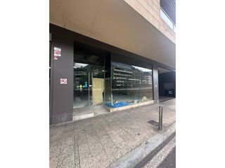 Geschäftsraum  Calle avinguda esteve albert illaix local b2. Local en venta en avenida esteve albert