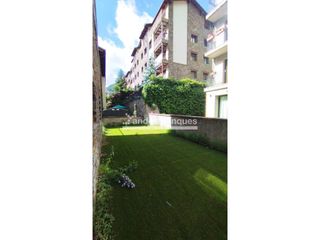 Location Appartement  Avenida de la cortinada. Piso en alquiler en la cortinada con jardín