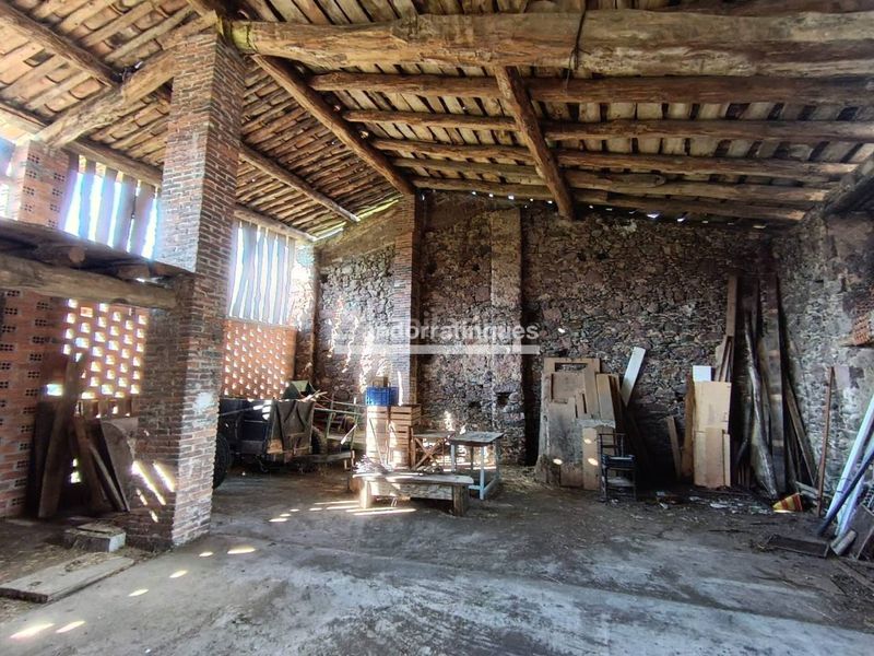 Foto 33464eff-ed15-44b6-95c7-b2dc6ca3f80c. Masía casa de pueblo en venta en el centro del pla de sant tirs en Ribera d´Urgellet