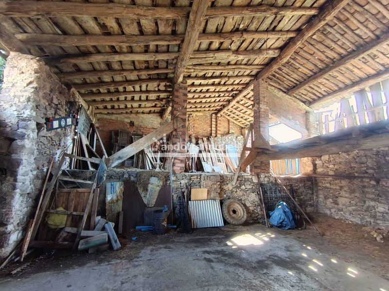 Foto 7d22601e-e174-4679-9270-f5bb92b8b918. Masía casa de pueblo en venta en el centro del pla de sant tirs en Ribera d´Urgellet