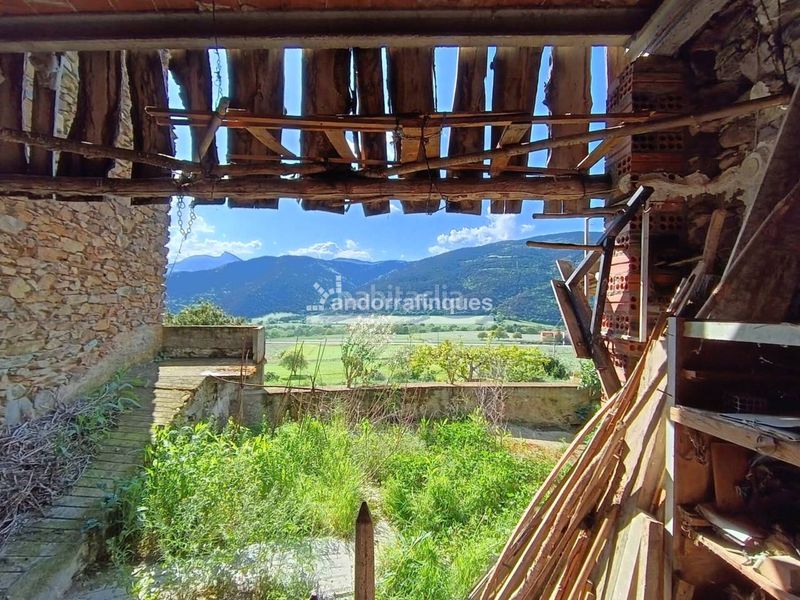 Foto a2c66dc8-17ce-4ce6-b405-48dbdbf09f2b. Masía casa de pueblo en venta en el centro del pla de sant tirs en Ribera d´Urgellet