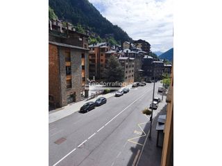 Flat in Arinsal-Erts. Pis en venta en arinsal
