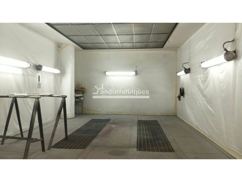 Foto b56ed7d2-b8ba-421e-b95b-d23445c0103e. Nave industrial venta nave industrial en la comella en Andorra la Vella