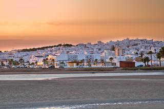 Terreny residencial a Conil. Gilmar 956928989. solar urbano en conil