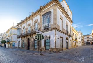 Edifici  Calle medina. Gilmar 956928989. edificio residencial  u hotelero  en centro je
