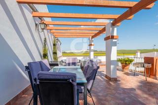 Mas  Calle cádiz. Gilmar 956928989. chalet con restaurante y piscina en villamartí