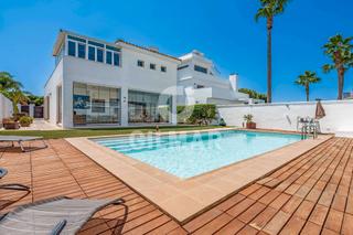 Chalet en Los Gallos. Gilmar 956928989.chalet independiente en chiclana de la frontera