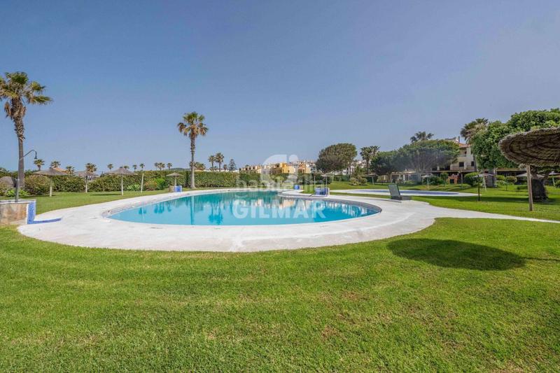 Foto 4d0d1e72-ac7e-4d0a-ba33-f7da93a6031f. Rez-de-chaussée avec chauffage parking piscine dans Zahara de los Atunes