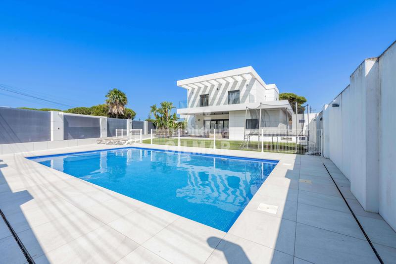 Foto d95f56da-9b00-4a82-b4d9-6c0e0f024931. Xalet amb calefacció piscina a Valdelagrana Puerto de Santa María (El)