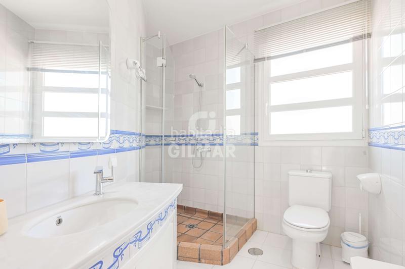 Foto 6050f197-c927-485a-85a6-1196135d87c2. Xalet amb calefacció aparcament piscina a Novo Sancti Petri Chiclana de la Frontera