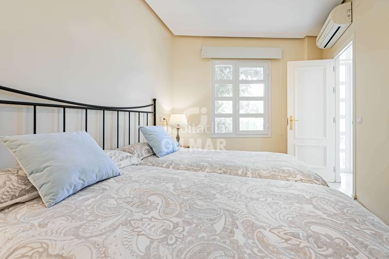 Foto 9ea5e525-8c7a-40a4-881d-6501868ac341. Xalet amb calefacció aparcament piscina a Novo Sancti Petri Chiclana de la Frontera