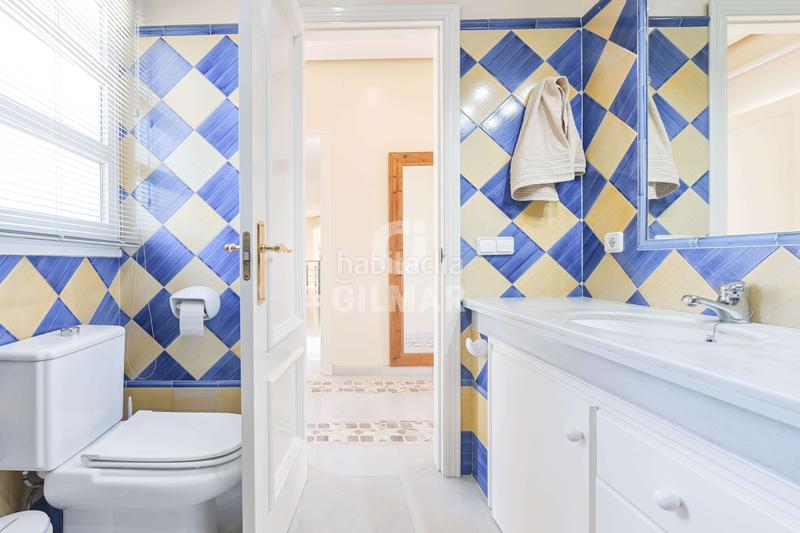 Foto e50d8f0d-d0c7-4326-8cc7-fcc2a3e6cae3. Xalet amb calefacció aparcament piscina a Novo Sancti Petri Chiclana de la Frontera