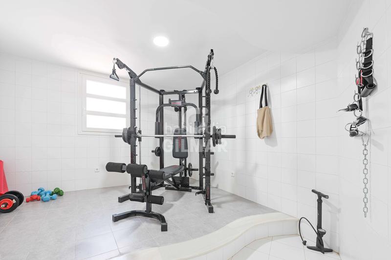 Foto ec23218e-3819-4f9c-97e8-463f6f7573a4. Xalet amb calefacció aparcament piscina a Novo Sancti Petri Chiclana de la Frontera