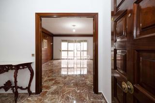Appartement à Plaza de Toros. Esta vivienda en altura se encuentra en jerez de la frontera, en