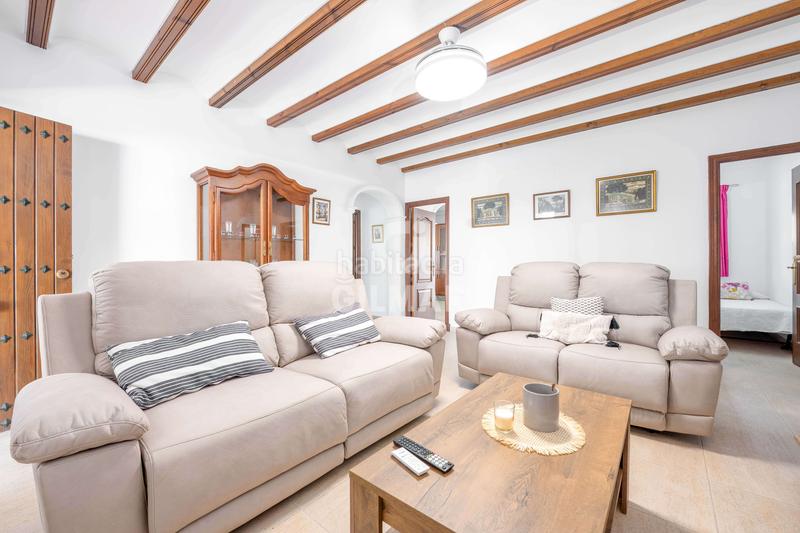 Foto 088c4b92-9b02-418c-a351-5b342a1cbfa1. Chalet descubre este espectacular chalet independiente situado en la prestigiosa zona de La Barrosa, , un encla en Chiclana de la Frontera