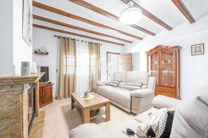 Foto 44223a88-569a-4e5a-a6e1-065402a0a3fd. Chalet descubre este espectacular chalet independiente situado en la prestigiosa zona de La Barrosa, , un encla en Chiclana de la Frontera