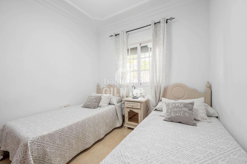 Foto 4c23c36f-351d-4c2b-801d-4ff50b50f233. Chalet descubre este espectacular chalet independiente situado en la prestigiosa zona de La Barrosa, , un encla en Chiclana de la Frontera