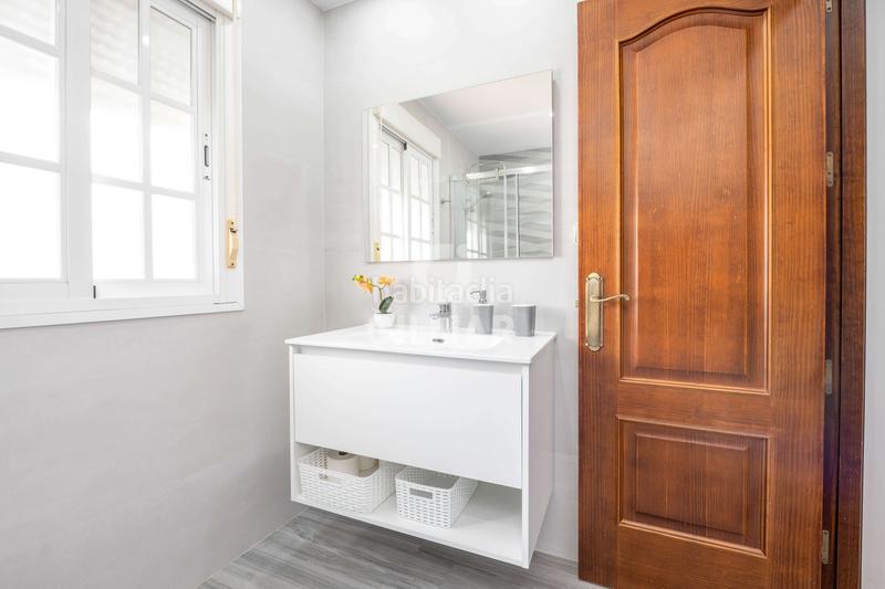 Foto 66ca69dd-852c-486e-83dd-88f991a3a073. Chalet descubre este espectacular chalet independiente situado en la prestigiosa zona de La Barrosa, , un encla en Chiclana de la Frontera