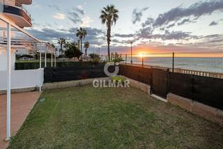 Appartement à Playa de la Regla. Tiene el placer de presentar este magnífico apartamento bajo con