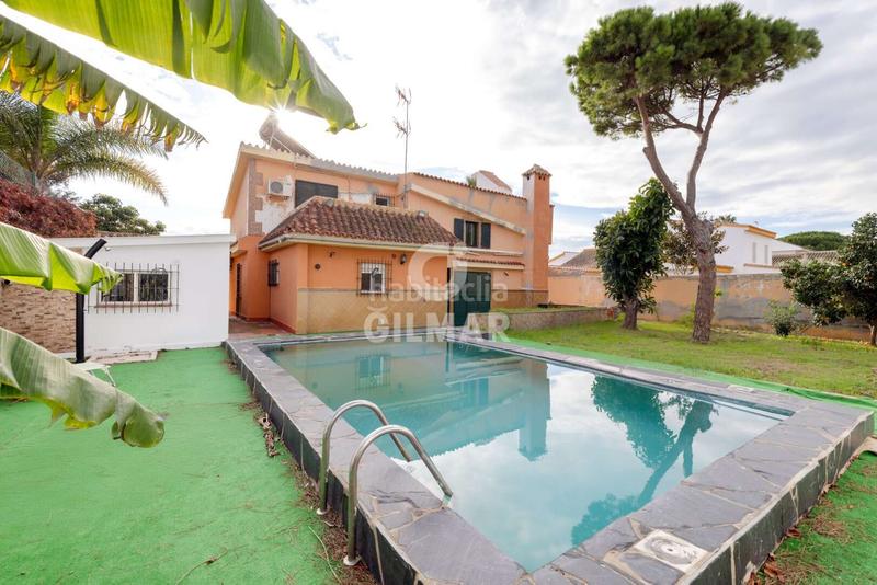 Foto a21c2373-8fa7-44fc-81ca-e85b6238f728. Xalet amb piscina a Valdelagrana Puerto de Santa María (El)